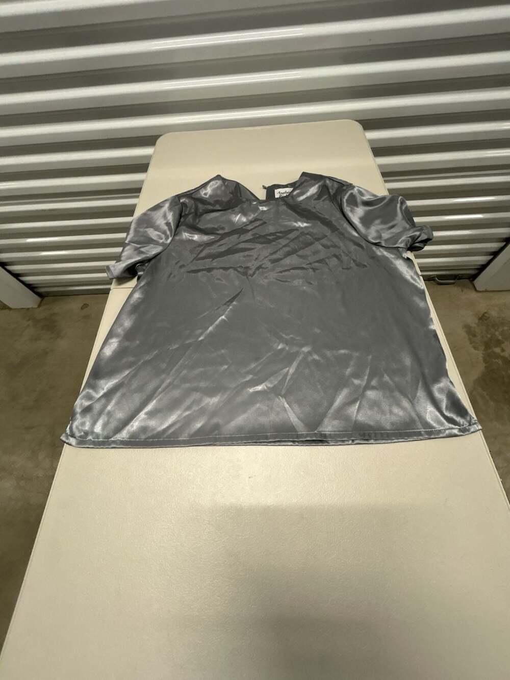 Anthony Richards Silver Gray Satin Short Sleeve Blouse Top Size 14P